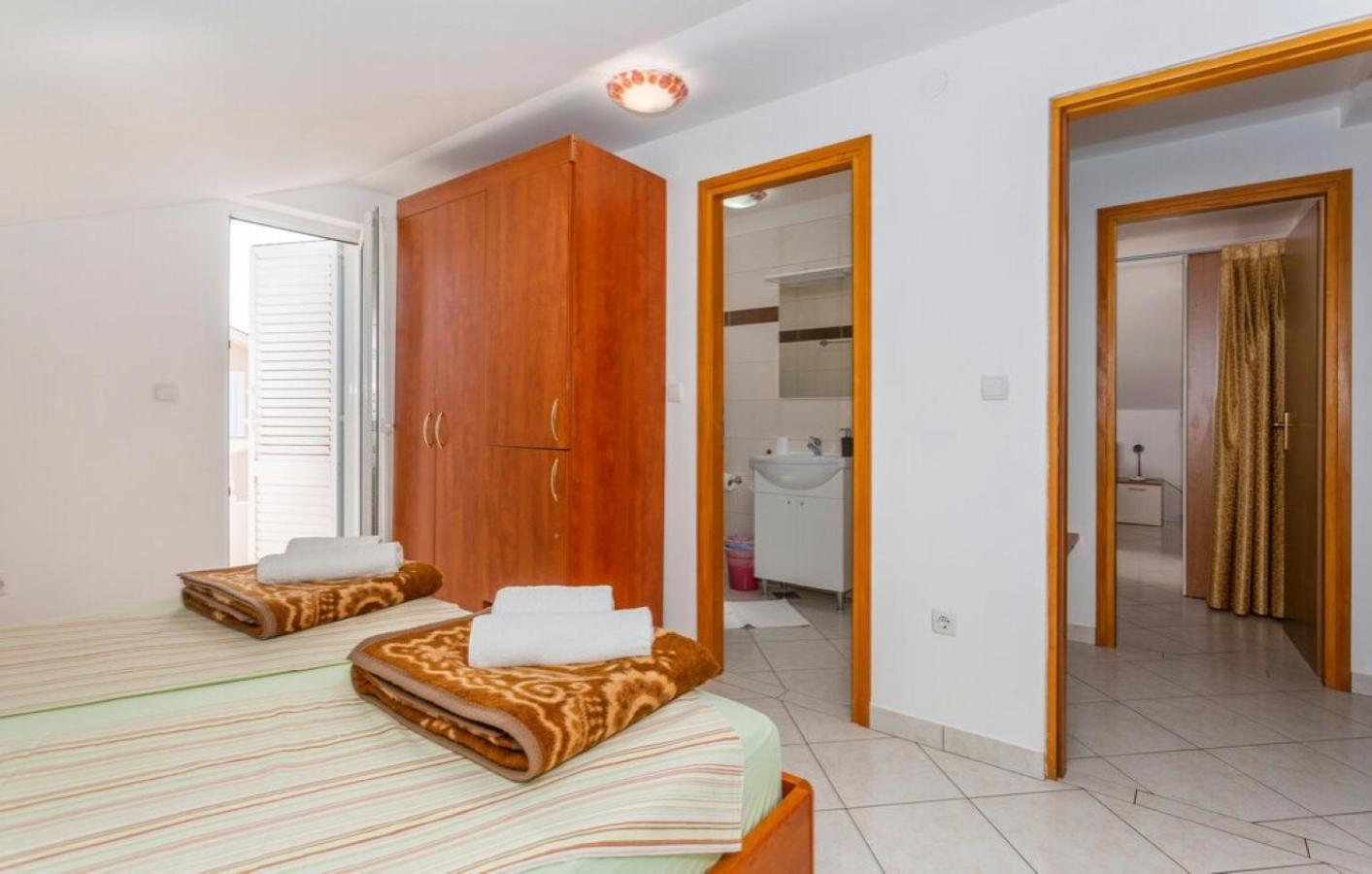 Guest House Lucija Banjol ห้อง รูปภาพ