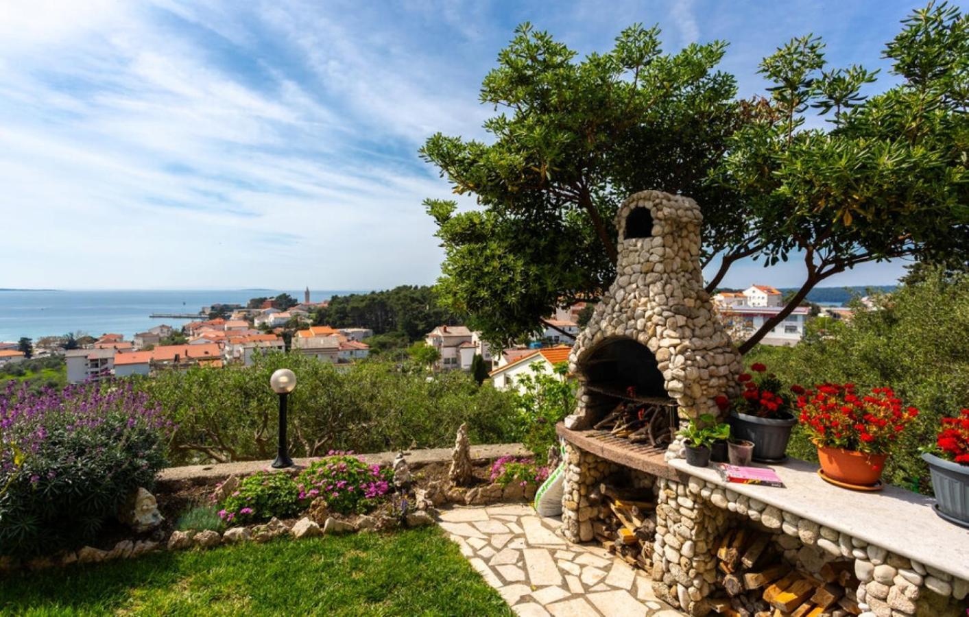 Guest House Lucija Banjol ภายนอก รูปภาพ
