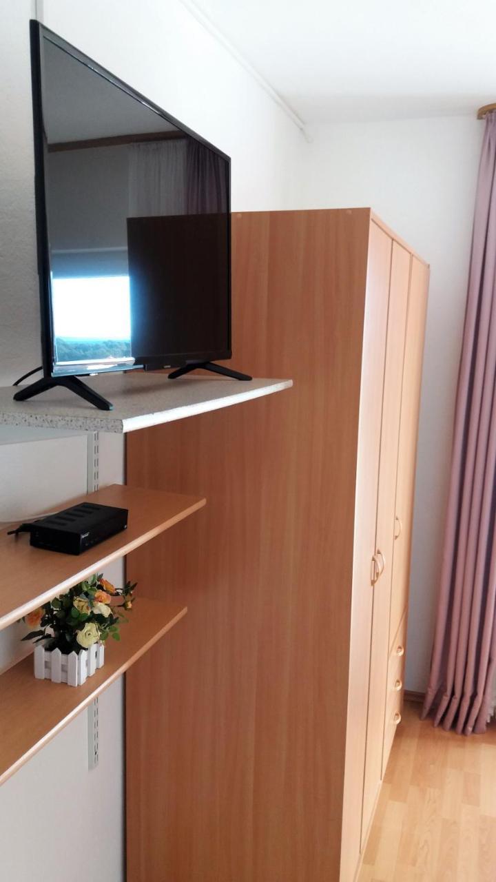 Guest House Lucija Banjol ภายนอก รูปภาพ