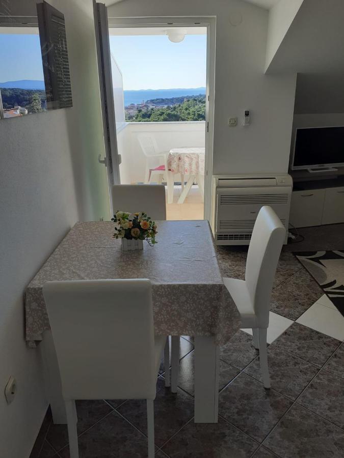 Guest House Lucija Banjol ภายนอก รูปภาพ